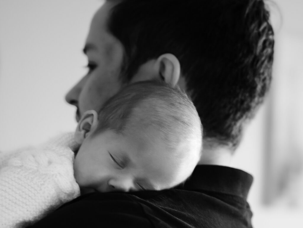 Bébé dort sereinement